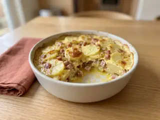 Gratin de pommes de terre aux lardons et œufs