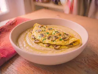 Mushroom omelet with chickpea mash