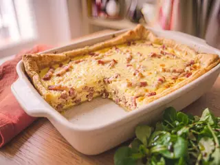 Quiche lorraine maison et salade verte