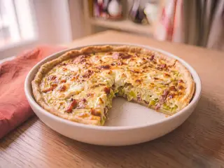 Tarte salée aux poireaux, lardons et fromage de chèvre
